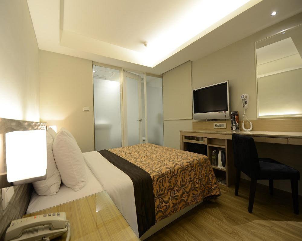Royal Garden Hotel Taipei Exterior photo