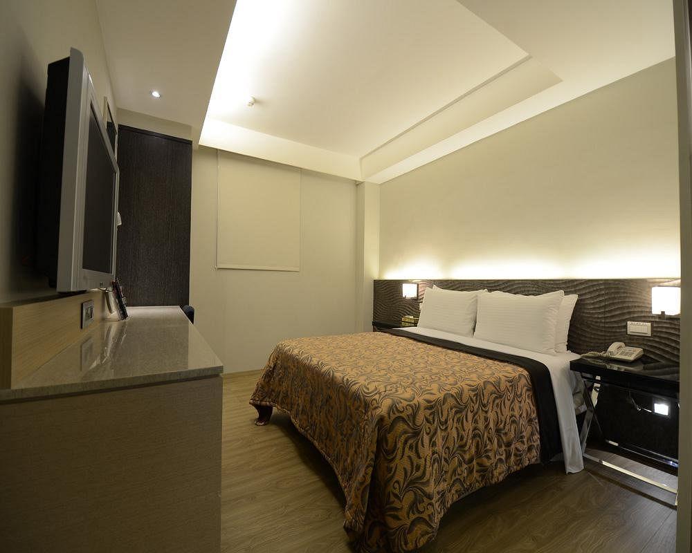 Royal Garden Hotel Taipei Exterior photo