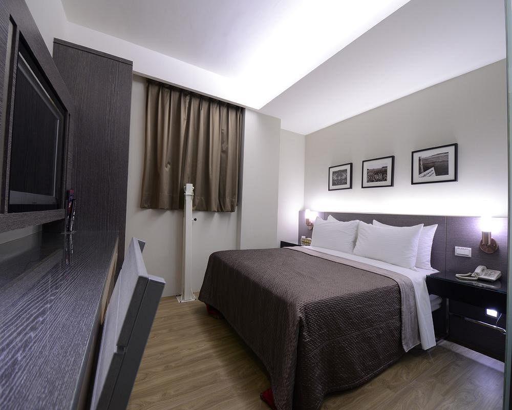 Royal Garden Hotel Taipei Exterior photo