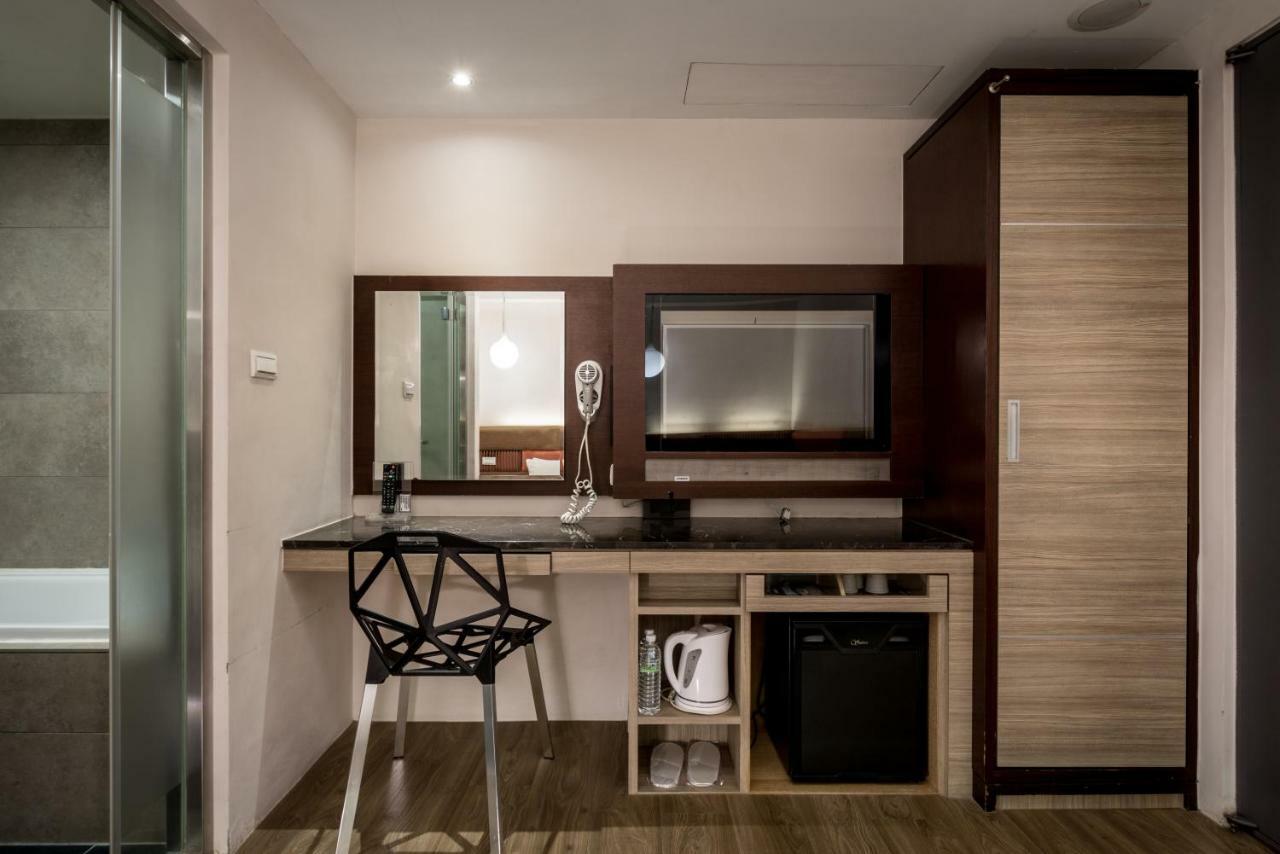Royal Garden Hotel Taipei Exterior photo